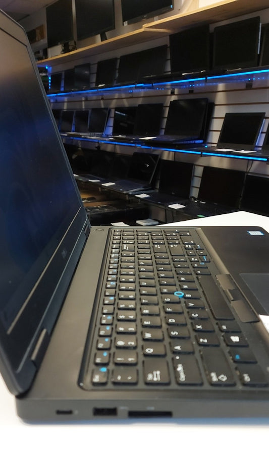 Laptop Dell Latitude E5580 i5-6440HQ NVMe 1TB Neuf 16Go 15,6po GeForce 940MX garantie 6 mois + tx
