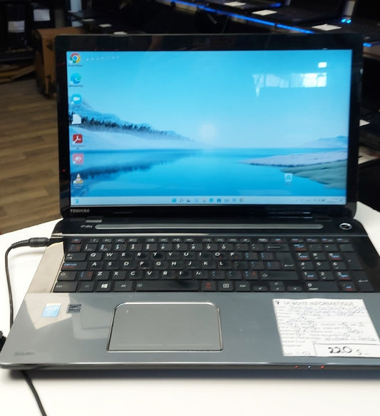 Laptop 17po Toshiba Satellite L70-A i3-4000M 16Go SSD 480Go HDMI garantie 6 mois + tx