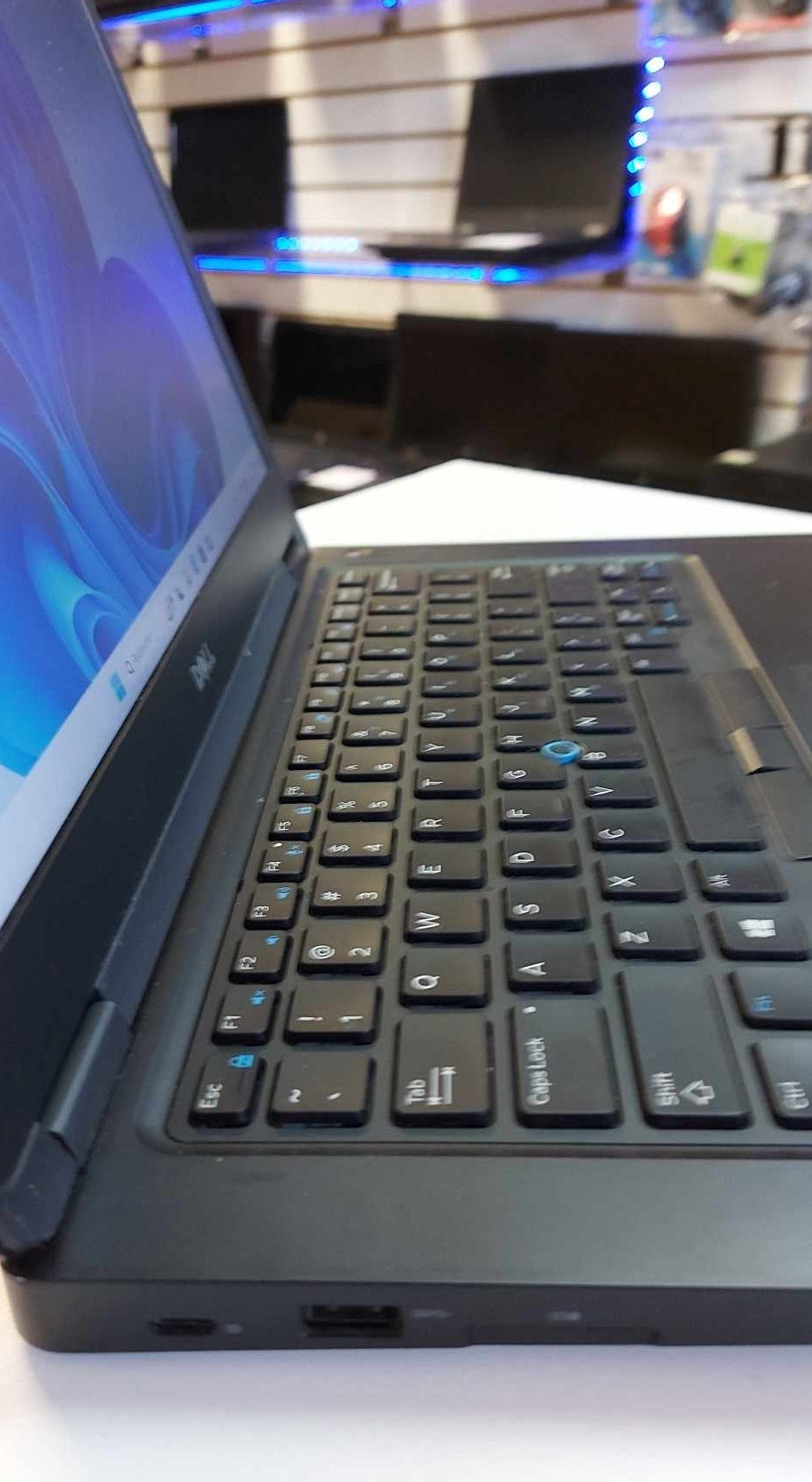 Laptop Dell Latitude 5480 i5-7300U 2,6GHz 16Go SSD 512 M.2 14po HDMI garantie 6 mois + tx