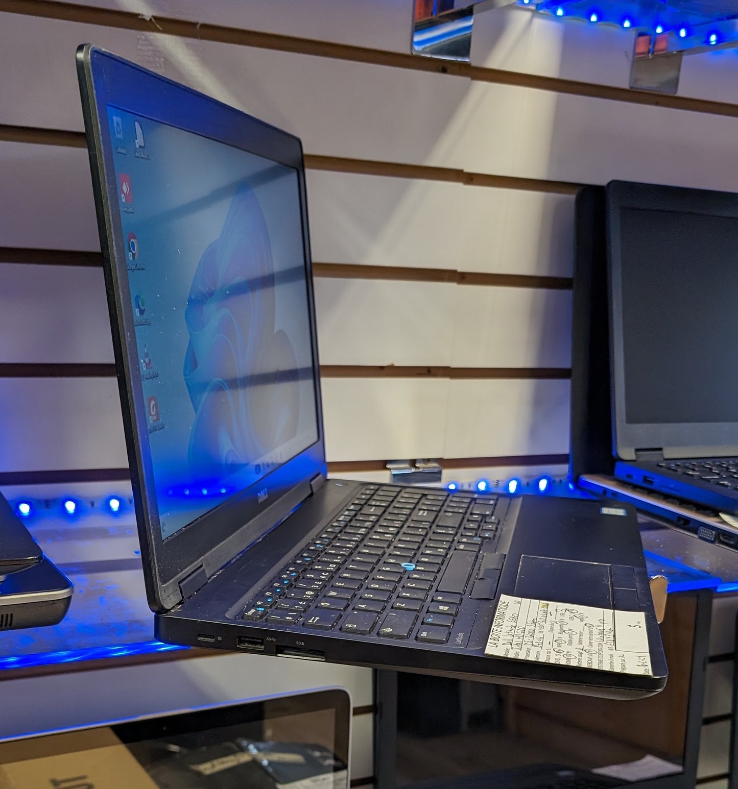 Laptop Dell Latitude 5580 512Go NVMe NEUF i5-7200U 16Go 15,6po HDMI garantie 6 mois + tx